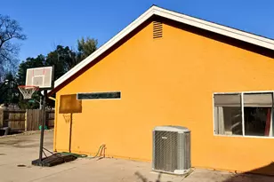 8100 Auberry Drive, Sacramento, CA 95828 - Photo 36