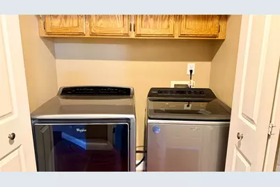 8100 Auberry Drive, Sacramento, CA 95828 - Photo 6