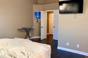 8100 Auberry Drive, Sacramento, CA 95828 - Photo 10