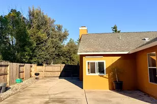 8100 Auberry Drive, Sacramento, CA 95828 - Photo 32