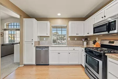 8475 Camino Vista Way, Elk Grove, CA 95624 - Photo 10