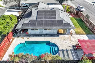 2 Clover Ct, Woodland, CA 95695 - Photo 2