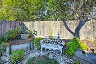 4040 Alex Ln, Carmichael, CA 95608 - Photo 12