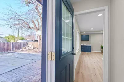 221 W Pearl Avenue, Stockton, CA 95207 - Photo 30