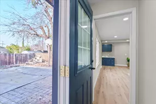 221 W Pearl Ave, Stockton, CA 95207 - Photo 30