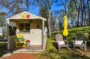 17862 Whitefish Ct, Penn Valley, CA 95946 - Photo 2