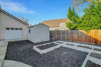 1940 Erin Way, Turlock, CA 95382 - Photo 40