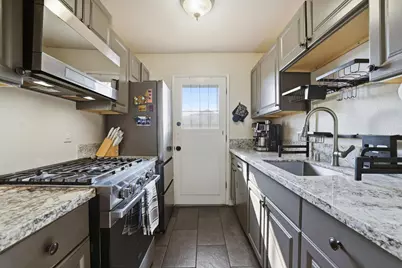 9520 Emerald Park Drive #4, Elk Grove, CA 95624 - Photo 8