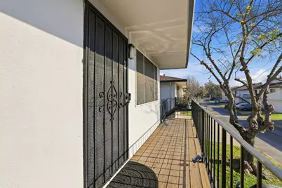 9520 Emerald Park Drive #4, Elk Grove, CA 95624 - Photo 2