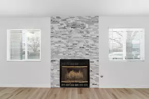 2208 Sunmist Ln, Modesto, CA 95355 - Photo 10