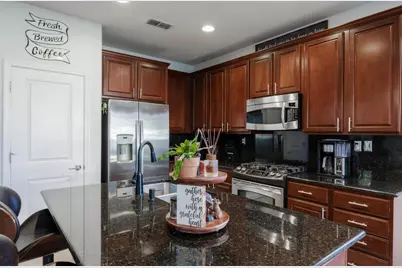 3201 Monument Drive, Roseville, CA 95747 - Photo 12