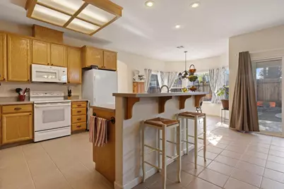 2730 Explorer Way, Turlock, CA 95382 - Photo 18