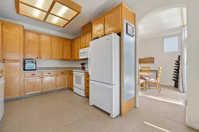 2730 Explorer Way, Turlock, CA 95382 - Photo 14