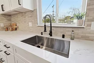 2462 Town Cir, Sacramento, CA 95821 - Photo 18