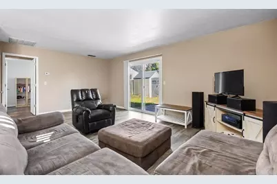 1617 E Lake Court, Marysville, CA 95901 - Photo 2