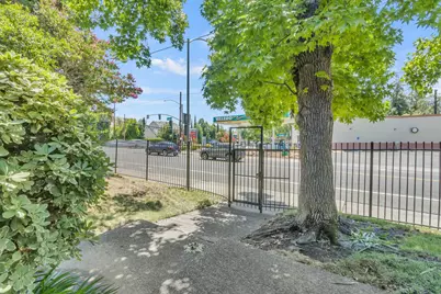 903 Fulton Avenue #406, Sacramento, CA 95825 - Photo 16