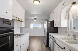 1805 Myrtlewood Dr, Ceres, CA 95307 - Photo 6