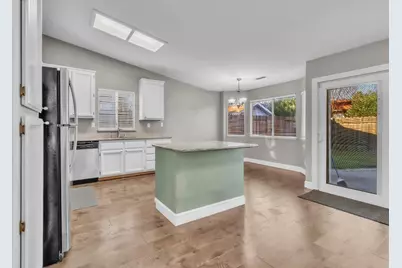 1005 Betsy Ross Drive, Roseville, CA 95747 - Photo 16