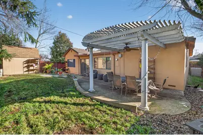 10649 Campana Way, Rancho Cordova, CA 95670 - Photo 32