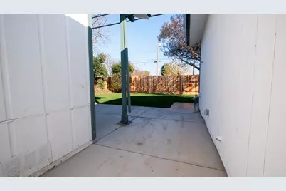 833 Holly Drive, Lodi, CA 95240 - Photo 42