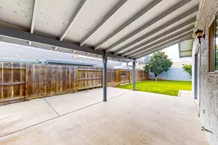 2405 NE Bucknell St, Turlock, CA 95382 - Photo 30