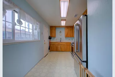 1251 W 9th Street, Merced, CA 95341 - Photo 18