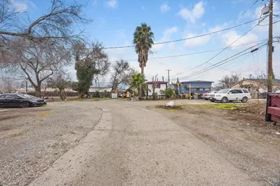 2840 Holly Drive, Tracy, CA 95376 - Photo 2