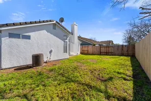 8438 Cold Water Ct, Elk Grove, CA 95624 - Photo 16