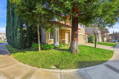 8753 Cypress Creek Way, Elk Grove, CA 95758 - Photo 54