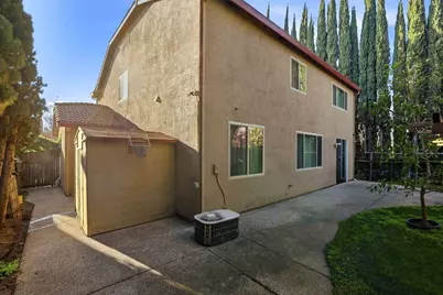 8753 Cypress Creek Way, Elk Grove, CA 95758 - Photo 46