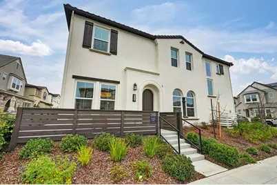 3260 Ronald Reagan Way, Sacramento, CA 95818 - Photo 2