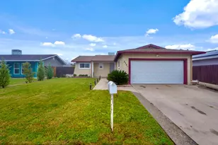 2721 Villa Ramon Dr, Ceres, CA 95307 - Photo 2