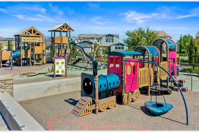 2305 Augusta Avenue, Tracy, CA 95377 - Photo 78