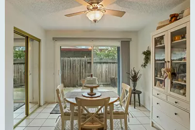 2352 Bridlewood Drive, Rancho Cordova, CA 95670 - Photo 14