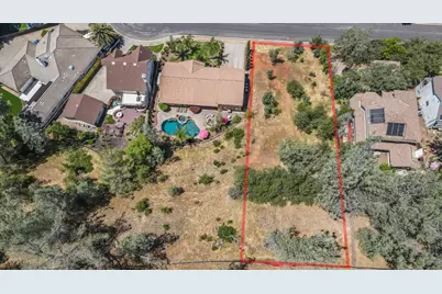 145 Hopfield Drive, Folsom, CA 95630 - Photo 2