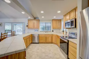 2895 Baseline Rd, Roseville, CA 95747 - Photo 22