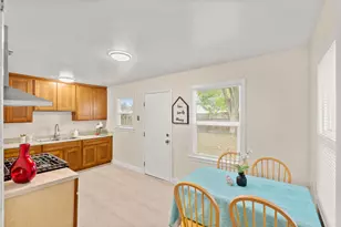 1419 38th Ave, Sacramento, CA 95822 - Photo 6