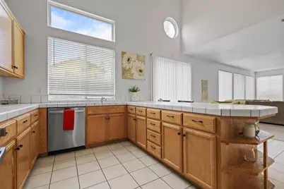 10412 Rubicon Avenue, Stockton, CA 95219 - Photo 16