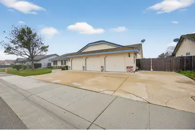 740 Lake Canyon Avenue, Galt, CA 95632 - Photo 2