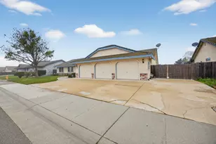 740 Lake Canyon Ave, Galt, CA 95632 - Photo 2