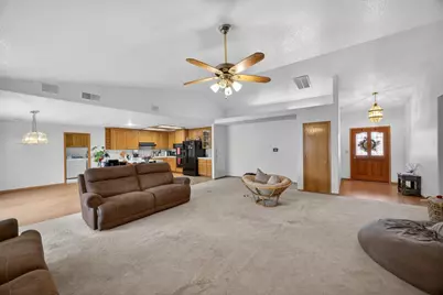 740 Lake Canyon Avenue, Galt, CA 95632 - Photo 4
