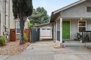 2220 9th St, Sacramento, CA 95818 - Photo 24