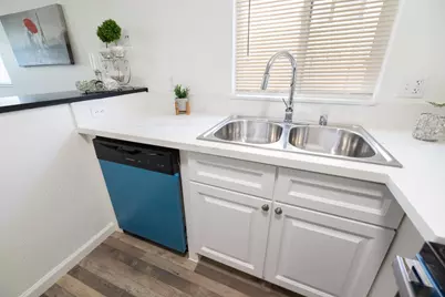 6337 Sunrise South Drive, Sacramento, CA 95824 - Photo 6