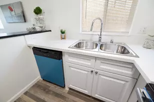 6337 Sunrise S Dr, Sacramento, CA 95824 - Photo 6