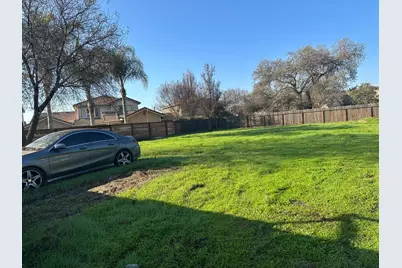 977 N Canyon Drive, Modesto, CA 95351 - Photo 8