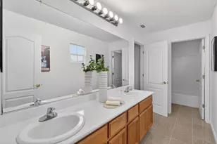 8169 Grisham Way, Elk Grove, CA 95758 - Photo 32