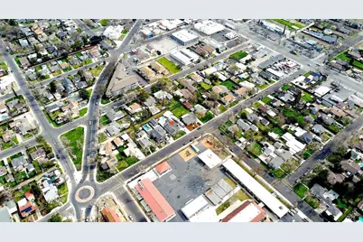 204 N Santa Ana Avenue, Modesto, CA 95354 - Photo 10