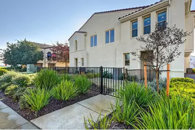 5301 E Commerce Way #32101, Sacramento, CA 95835 - Photo 2