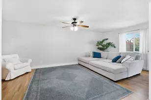 8039 Glen Valley Cir, Citrus Heights, CA 95610 - Photo 6