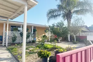 226 7th St, Los Banos, CA 92625 - Photo 1